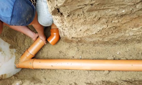 homeguide-contractor-installing-new-sewer-line-for-a-home